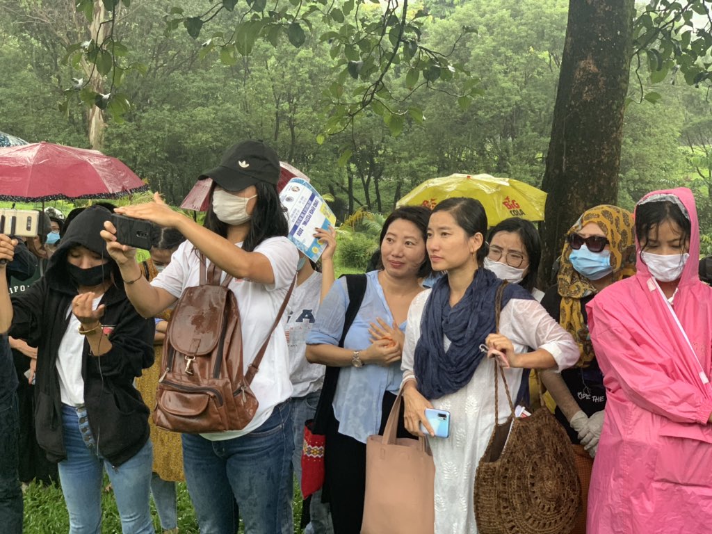 sangnoamar's tweet photo. #DalitLivesMatter 
Youths and senior citizens gathered at IG Park Itanagar today in protest against Hathras gang rape incident in UP. 
#ArunachalPradesh condemns horrific incident. @NgurangReena @Jarjum28 https://t.co/SMgON0ZNSG