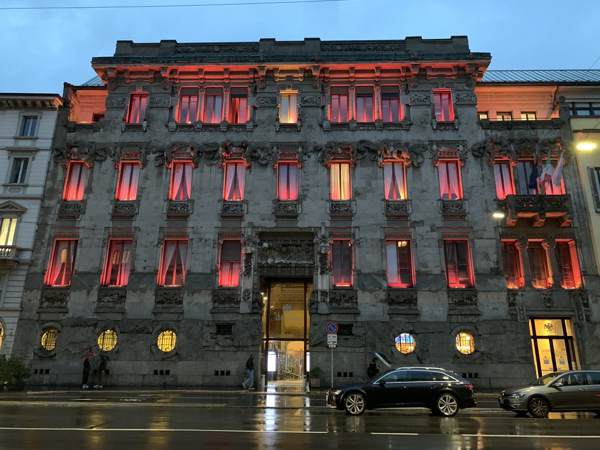 confcommerciomi's tweet photo. PALAZZO CASTIGLIONI SI ILLUMINA DI ROSA - A sostegno della #FondazioneUmbertoVeronesi #Confcommercio Milano rinnova il proprio appoggio alla campagna #PinkisGood
In questo mese di ottobre dedicato alla prevenzione dei tumori femminili.
https://t.co/MWJ7BiZL88 https://t.co/qrkQKBcz09