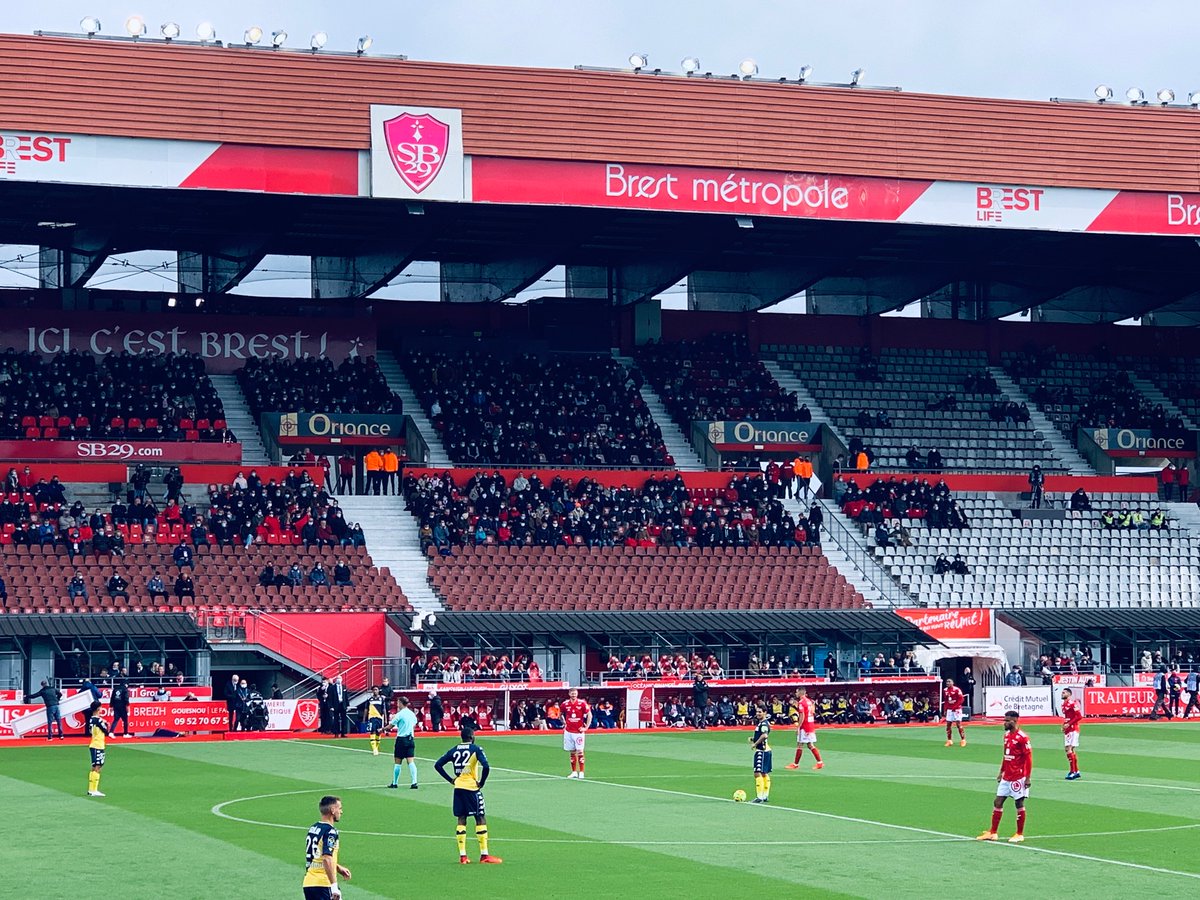 Emma_Calella's tweet photo. Allez Brest #SB29ASM https://t.co/nGEGUieoxt