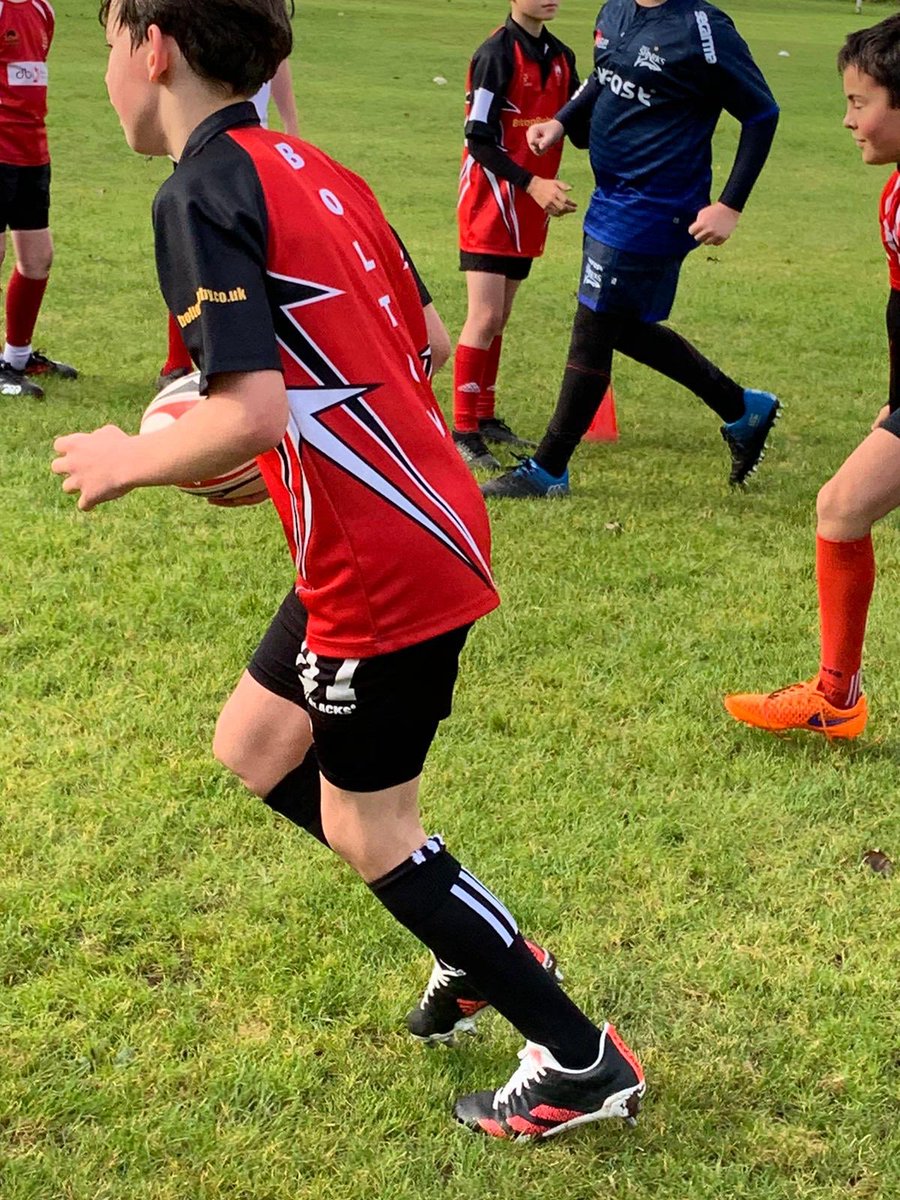 BoltonRUFC's tweet photo. A big thank you to Elliot Lewis from @SaleSharksRugby Community Rugby for the training sessions today with the u11s, u12s, u15s &amp; u16s. The lads really enjoyed it &amp; the coaches picked up a few tips to take with them for future training sessions here’s some pics of them in action! https://t.co/b4yBtmhnfT