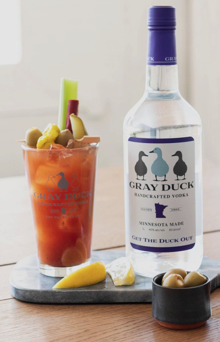 grayduckspirits's tweet photo. Time to celebrate #NationalVodkaDay with our Wild Side Bloody Mary. 

* Pint Glass Filled with Ice and Rimmed with Celery Salt
* 1.5 oz @GrayDuckVodka
* Top with @JackLinks Bloody Mary Mix
* Garnish with Pickle, Jack Links Stick, Banana Pepper &amp; Olives

#SKOL
#GetTheDuckOut https://t.co/tIn2Tlli9b