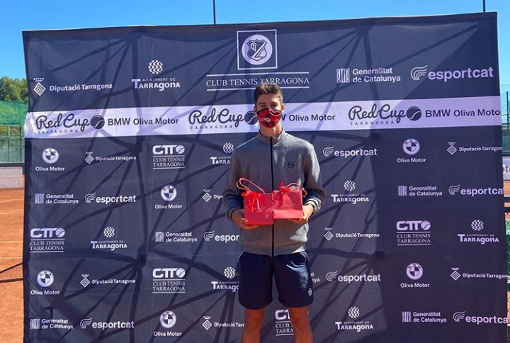 🎾 #Juniors Carolina Gómez y Xavier Matas se llevan el título🏆 en el internacional Sub'18 de <a href="/TennisTarragona/">Club Tennis Tarragona</a> 

Final🚺
Gómez🇪🇸a Dzemeshkevich🇷🇺 62 62

Final🚹
Matas🇪🇸a Manzanera🇪🇸 63 64

📋 Cuadros &amp; OJ: rfet.es/es/itf-world-t…