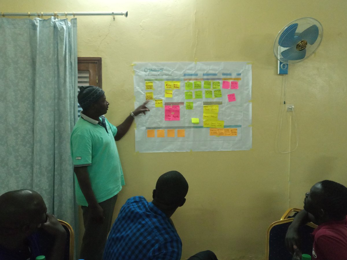 papegahnba's tweet photo. Teaching Business Model Canvas with a group of entrepreneurs at Kébémer yesterday. I enjoyed the 4 days training that we had during the OE entrepreneurship workshop. #EntrepreneurshipWorkshop #SharingInputs #SharingisCaring https://t.co/06lEiRCUh8