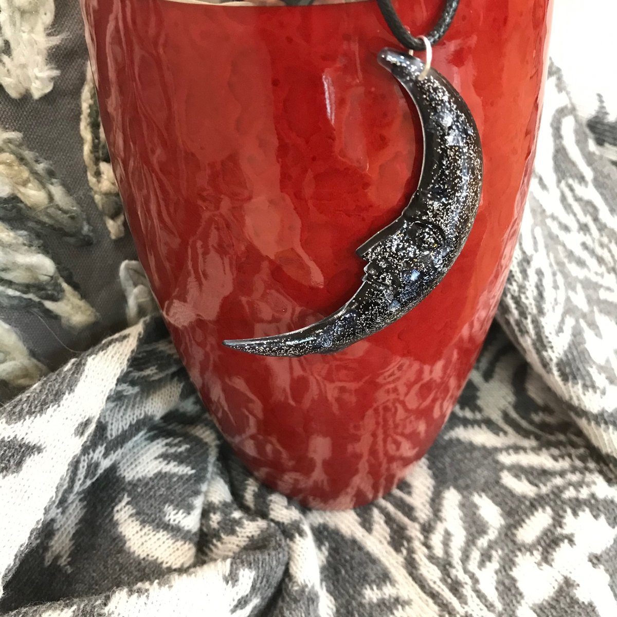 dedhamcentre's tweet photo. Check out this lovely crescent moon pendant. Made by Reflections in resin with moonlight glitter. A truly unique piece. An ideal letterbox gift. @dedhamcentre 

#resin #resinjewellery #handmadejewellery #makejewellery #resina #resinnecklace #loveresin #resinart #handmade https://t.co/q3fMojbWfA