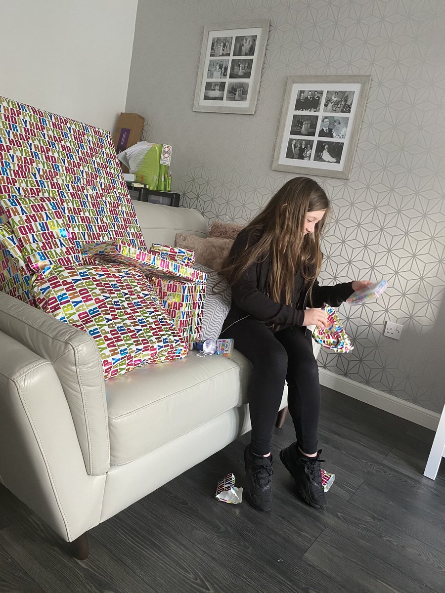 That moment when you realise the “baby” of the brood is 11 😭!! Time to  make plans for freedom or plan a new baby <a href="/davief84/">Davie</a> ??