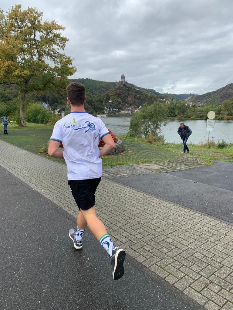SingelloopBreda's tweet photo. Normaal vrijwilliger in Breda, nu de Alternatieve Singelloop lopen in Duitsland 🇩🇪. Zo bijzonder! #ASBEO #SingelloopBreda https://t.co/87thzGgZNC