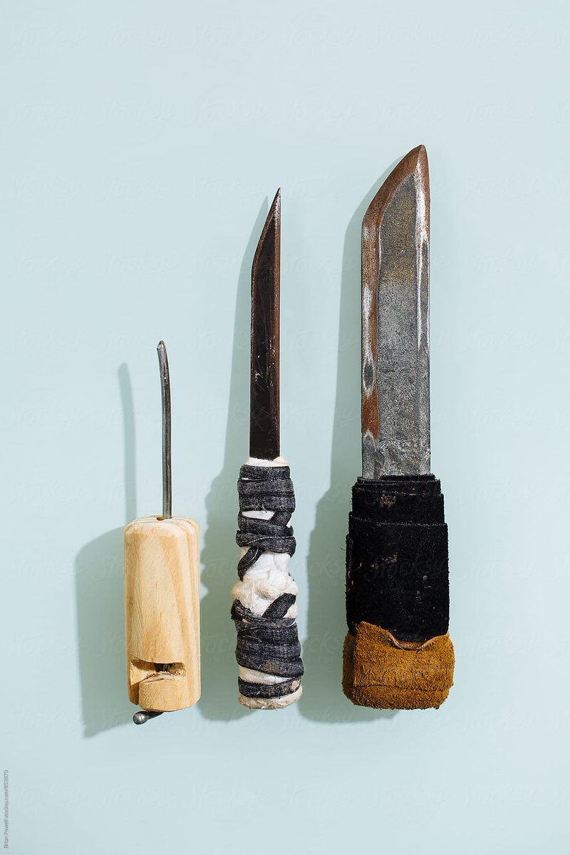Killing Eve Characters as knives: A Thread  #KillingEve 1. Villanelle – A ShivLiterally went to prison. Resourceful. Will find a way to cut you.