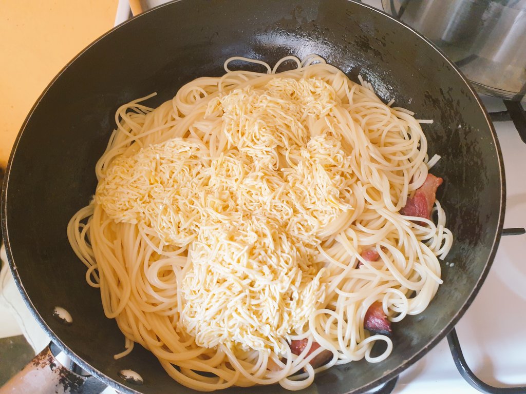 albcontact's tweet photo. Long time since we've visited the #ConsumersCorner 
So today we went aaaall the way to Roma Italia. The easy to prepare &amp; so tasty Pasta Carbonara Romana 👌🏾 https://t.co/ufP4xHgD6H