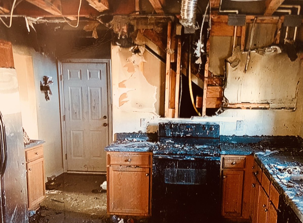CFEMSPIO's tweet photo. National Fire Prevention Week starts today, October 4th and continues until October 10th. This year’s theme is “Serve Up Fire Safety in the Kitchen.” Did you know that in Chesterfield County cooking fires are the leading cause of all home fires! https://t.co/F8pisLxA4O