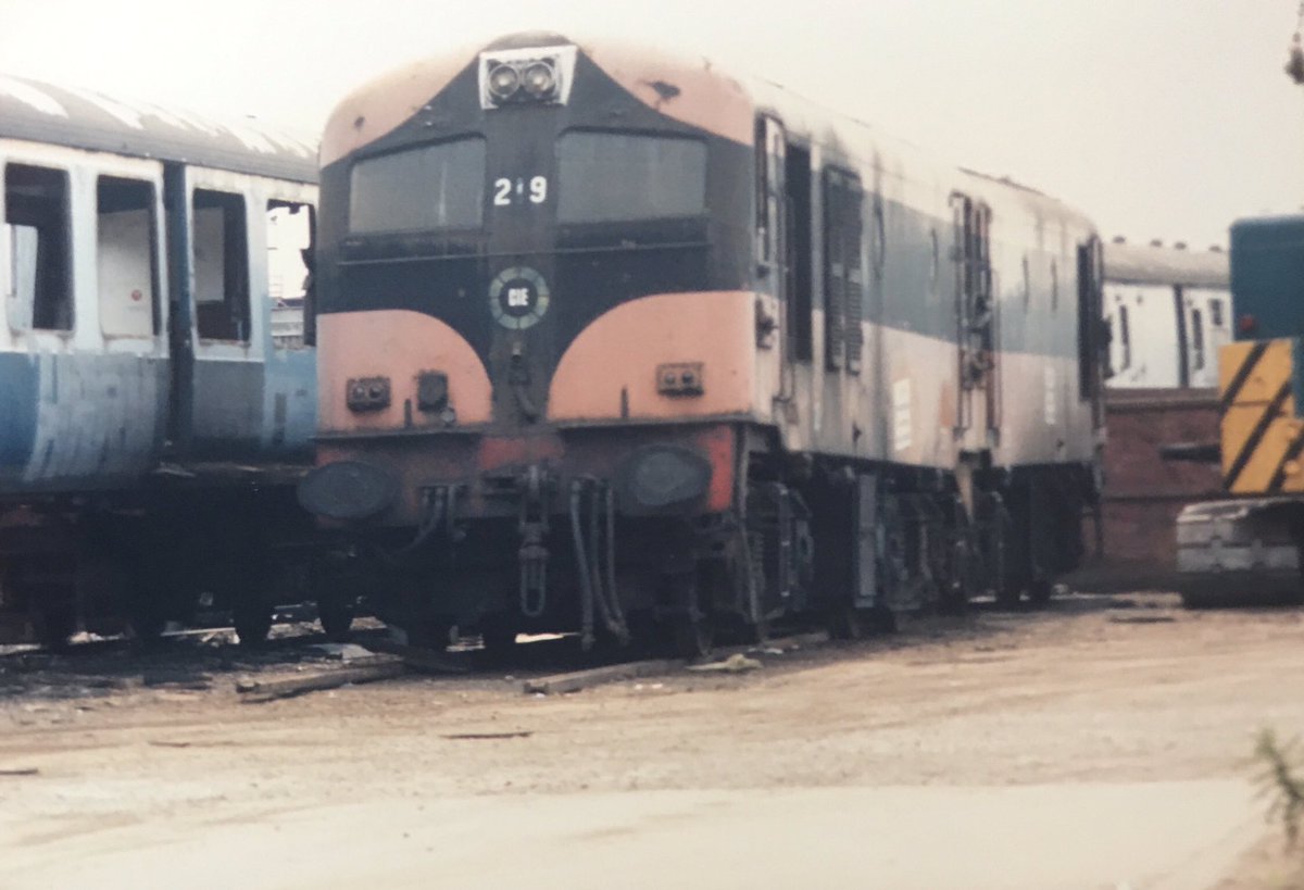 LeicRailAle170's tweet photo. @Coastway_Will #TwitterTrainGallery Irish Rail BoBos ,Vic Berry 1990. DVTs Crewe Works 1990. ICEs Munich Sept 2020. https://t.co/1Dm4YkbuXn