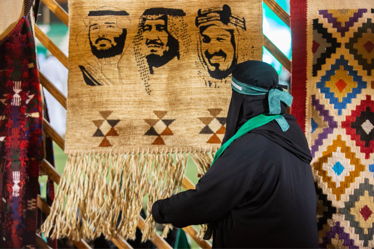 NEOM_CSR's tweet photo. احتفالاتنا بوطننا الغالي بمناسبة #اليوم_الوطني90 بمشاركة أفراد من المجتمع المحلي في محافظتي البدع وضباء.

شكراً لشركاء النجاح نسما القابضة، بلدية محافظة البدع، وبلدية محافظة ضباء على مساهمتهم في إنجاح احتفالات اليوم الوطني. https://t.co/a4sG42tHvm