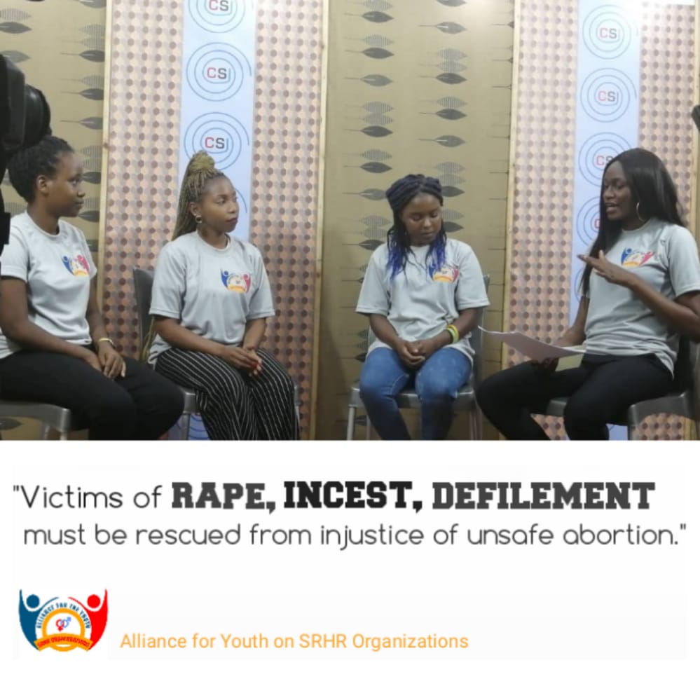 AYSO_Malawi's tweet photo. Our message as the Youth is simple: Malawi Parliament should enact Termination of Pregnancy Bill.  Malawi`s Constitution is secular and does not place one religion over another.  Lets not impose our belief on other. Safe abortion is our right. https://t.co/B2Aj5mjmjE