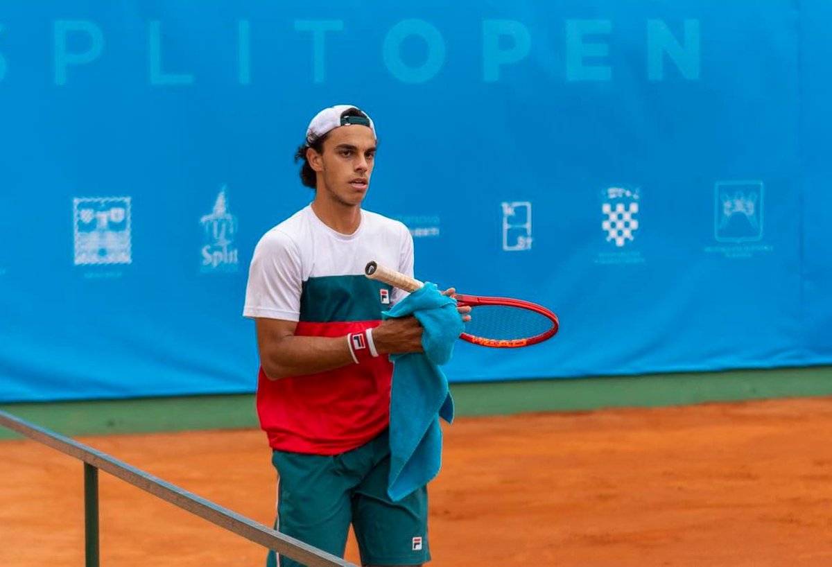 Tenisalmaximo's tweet photo. #ATPChallenger | El argentino @FranCerundolo se proclamó campeón 🏆 del  ATP 80 #SplitOpen en 🇭🇷, tras vencer en la final al portugués Pedro Sousa, por 4-6, 6-3, 7-6(4) en 1h 50min...¡Felicitaciones!
📸: Robert Calvo https://t.co/mkqJdzh3OY