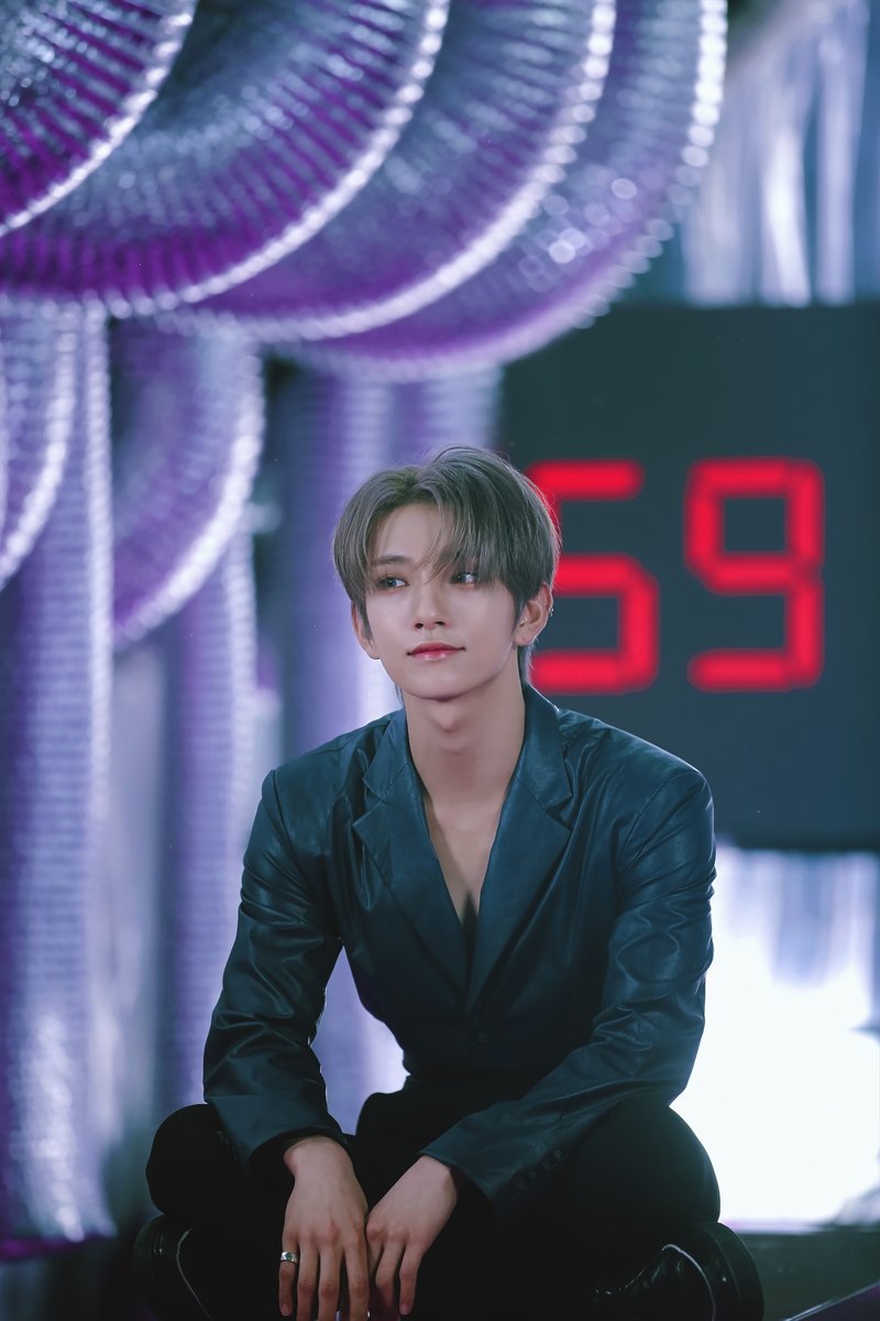 FASCINATE_JJM's tweet photo. 190918 네이버 포스트 '독 : Fear' MV Behind
#SEVENTEEN #세븐틴
#Joshua #조슈아 #홍지수 #슈아 

 https://t.co/2O0fhZHrT8
https://t.co/tQCNmO3gKz https://t.co/vpFvMyGHt1