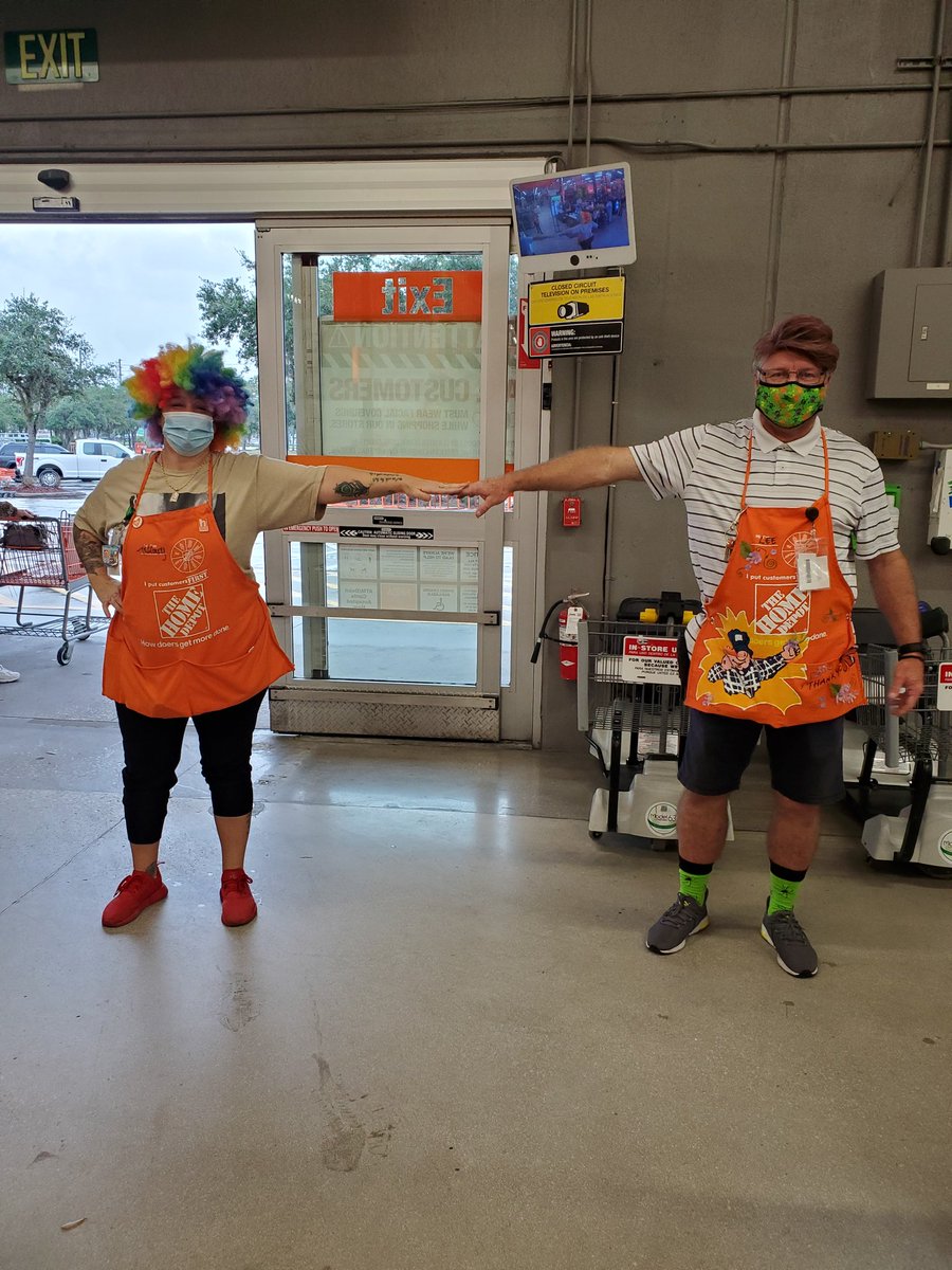 leslie moore tweet media