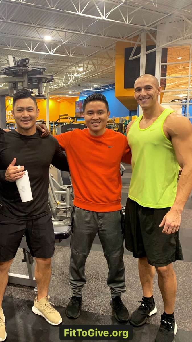 fittogive1's tweet photo. Shop the #1 Shaker Bottle in the 🌎 at https://t.co/1Ls2bY6UeT 👈👀🔥

#fit #FitnessMotivation #fitness #diet #bodybuilding #running #yoga #fittogive https://t.co/QI7LYRPyv2
