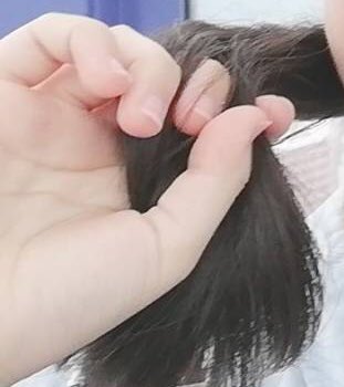 りんご 手フェチに刺さる手になりたい人生だった 指を長くしたい そして細くしたい なんか良さげな手の形