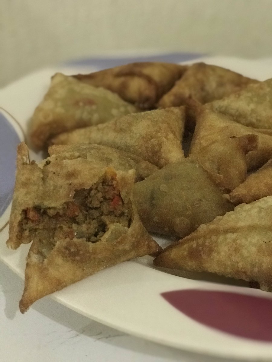 Up for samosas tomorrow in Jos???hmu!!!🤞🏼