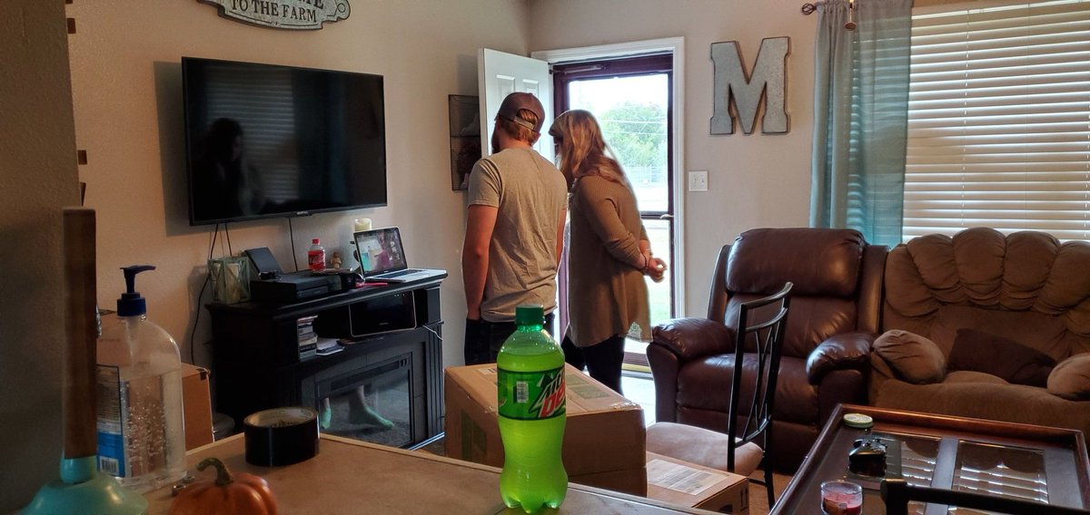 typarks07's tweet photo. Virtual wedding shower!!!   The distant family thought I was the groom.   Fun time! https://t.co/gdJwwZam0D