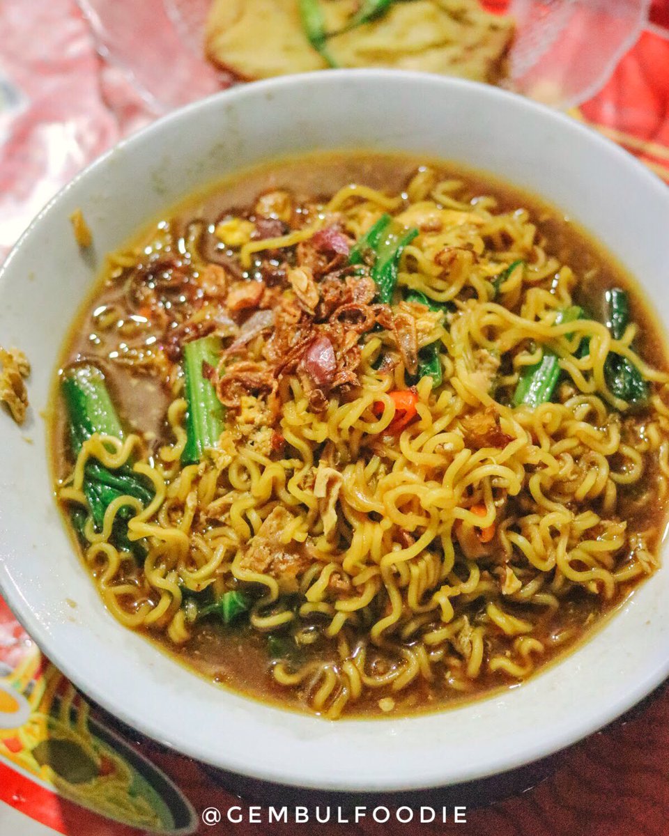 gembulfoodie's tweet photo. Melatih kesabaran sih kalau kesini. Nunggu pesenannya bisa sampai 1 jam, makannya cuma 5 menit haha. Rekor mu nunggu berapa lama nih ?
@Jogja24Jam @YogyakartaCity @JogjaUpdate @area_jogja https://t.co/TTHxb49sVm