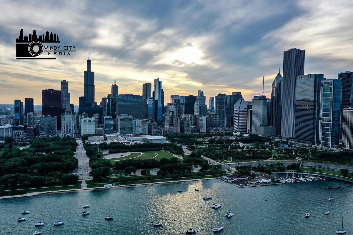 WindyCityMedia's tweet photo. Windy City, Worldwide 🌃 https://t.co/mQIJx0n3rI
