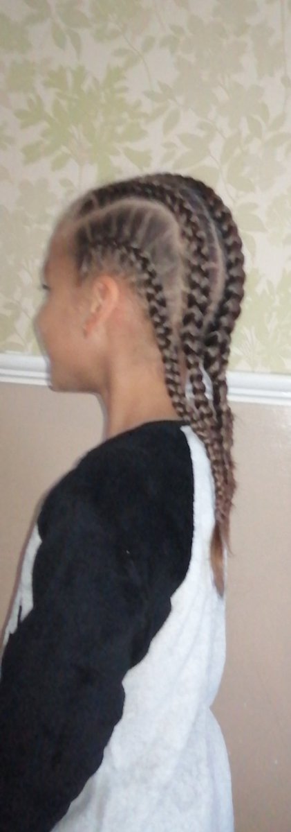 MrsLD10's tweet photo. That's my boys hair cainrowed for school this week, sick of getting the usual school emails, there's a case of nits in school, 🙄 #boyswithlonghair #cainrows #NoNits 😂 https://t.co/sAI6kBRchD