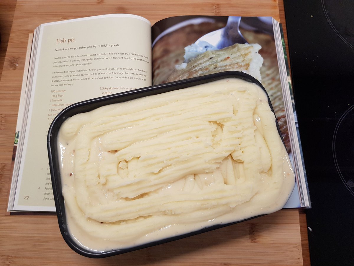DrkMurphy's tweet photo. Fish Pie ready for the oven @DominiKemp #itsacookbook @katirnamcb https://t.co/uZyA4a8xRM