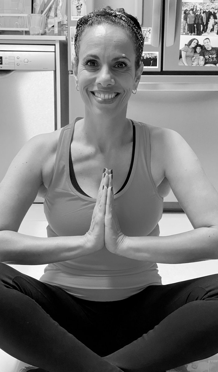 MaayanAdiniF's tweet photo. #mpc2020 #yoga 🧘🏻‍♀️sessions for breakfast 🥞 lunch 🥗 &amp; dinner 🥘 are all you need after a busy week and you’re set 👌🏻 #happypeaker 🤗 #HealthyLife @MyPeakChallenge @SamHeughan @fitmooney @IsraelPeakers @YogaPeakers https://t.co/dwD8yNJwjT