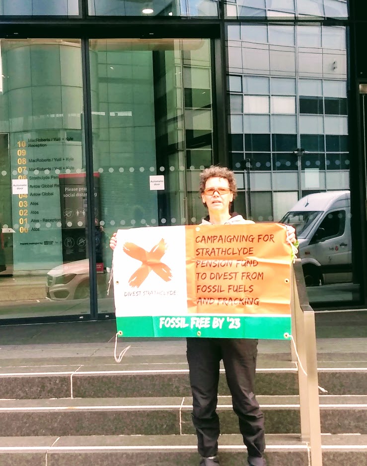 islamaryscott's tweet photo. 🚨🚨@glasgowCC pension fund currently invests £700 million in climate wrecking fossil fuels!! Commit to taking  REAL ACTION on climate change @AngusCMillar @AnnaLangside @Bell45 @GoforGow  on the 6th Oct #DivestToReinvest in #ClimateSolutions &amp; #ClimateJustice @DivestSPF 🔥🌿 https://t.co/QW2FwT1DrG