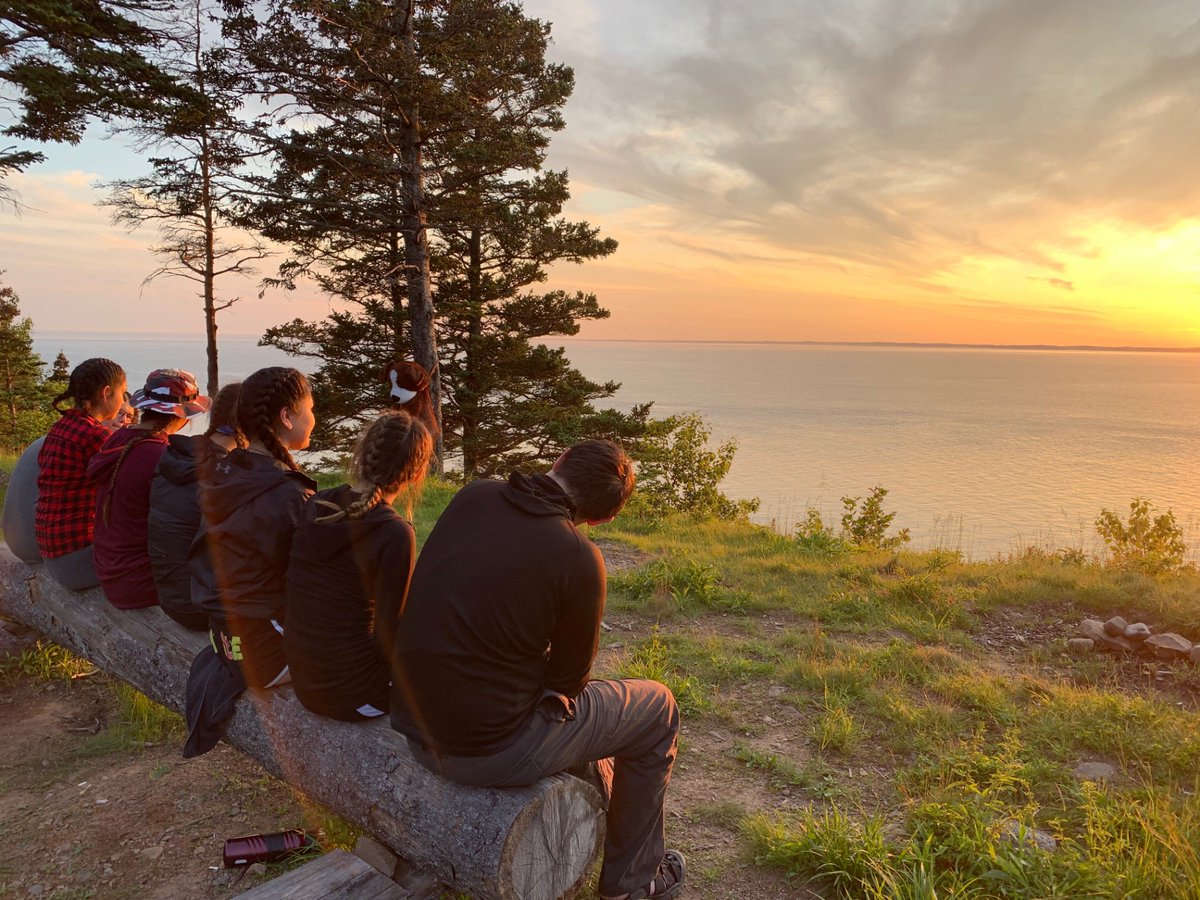 OutwardBoundCan's tweet photo. Journey-based expeditions not only teach you functional skills like camp craft and hiking/canoeing, but also help you to better understand the natural environment around you, and the critical role we all play in helping to support it. #GetOutLookIn 🇨🇦 https://t.co/UrdZZl5r54