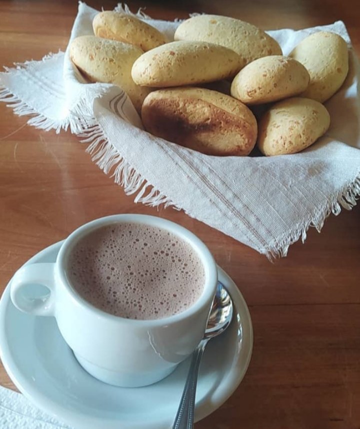 Mary_Jar's tweet image. Buenos días corazones! ❤

Domingo de relax, de pijamas, de abriguito, chocolate, pancitos y café. Por mi comarca ... un frío sabroso nos sorprendió esta mañana. 

Pásenla bonito en la medida de lo posible. 🙌😉
  
Los quiero un mundo! 💋

#Pandebono
#CacaoVenezolano