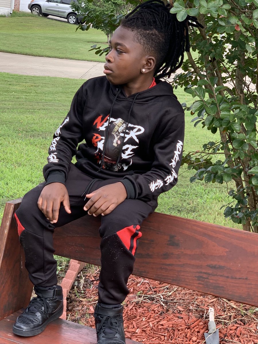AuthoressKS's tweet photo. ⁦@GGYOUNGBOYERA⁩ https://t.co/LJ8g7dWYzD