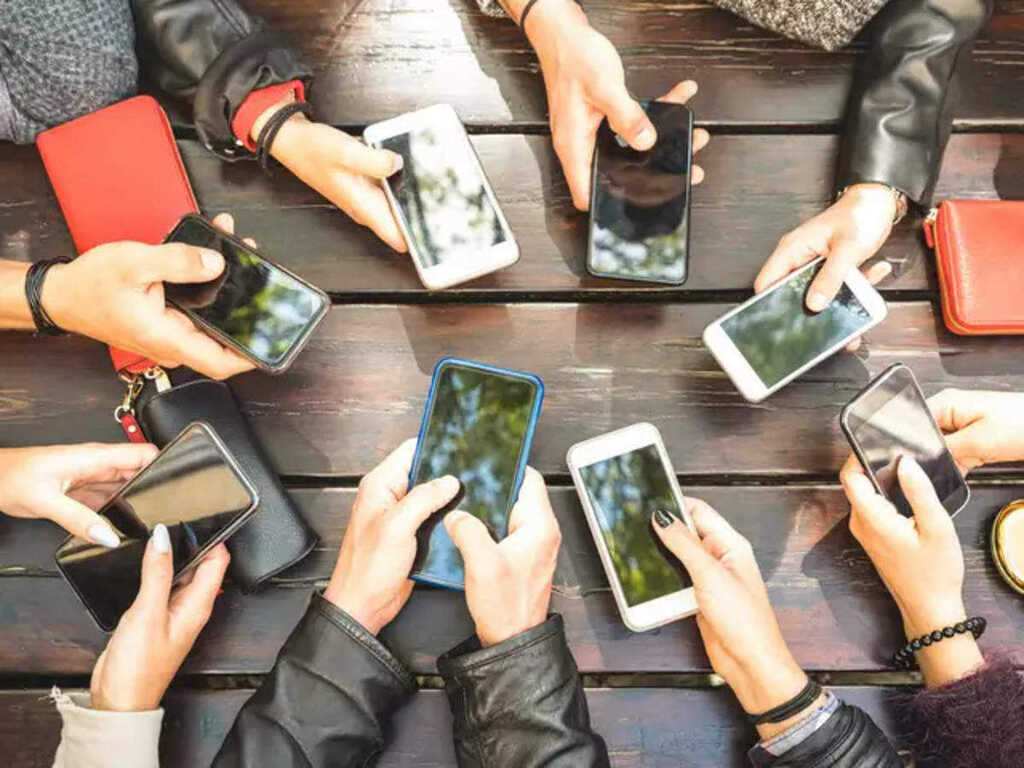 andro_root's tweet photo. mistakes when buying phone: are going to buy a new smartphone, don't forget these 4 mistakes – avoid these mistakes to save money if you are going to buy a new smartphone https://t.co/xCCW6HyXyP