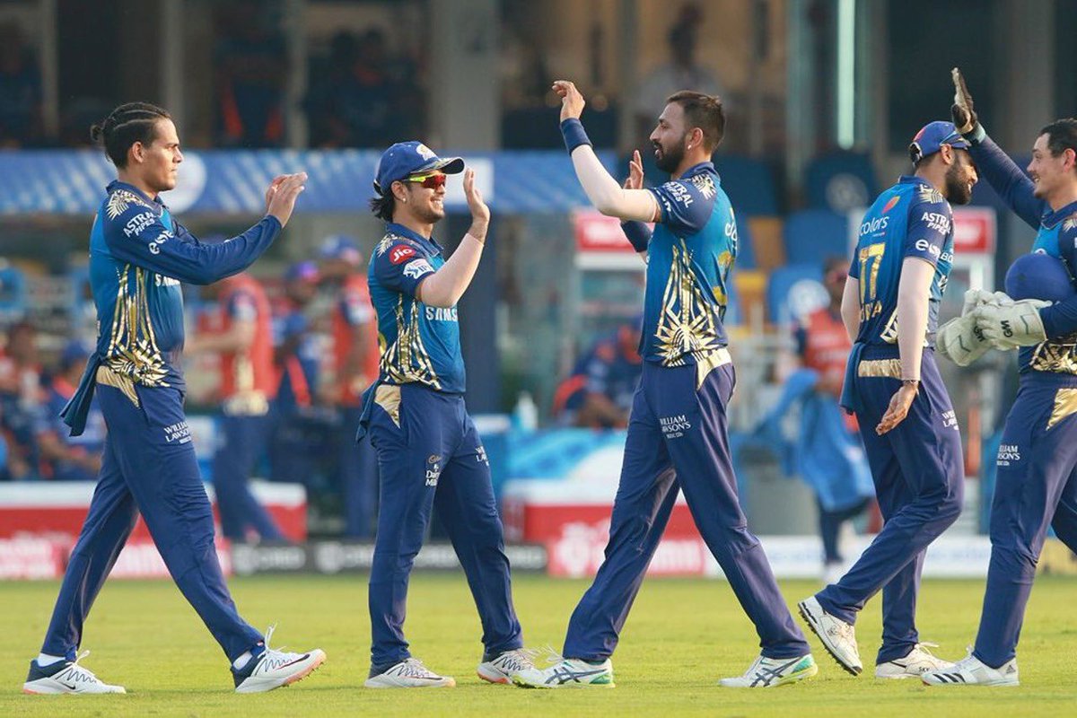 krunalpandya24's tweet photo. Happy to contribute to the win 💪 Let's go @mipaltan 🔥 https://t.co/nx3nu4BjRN