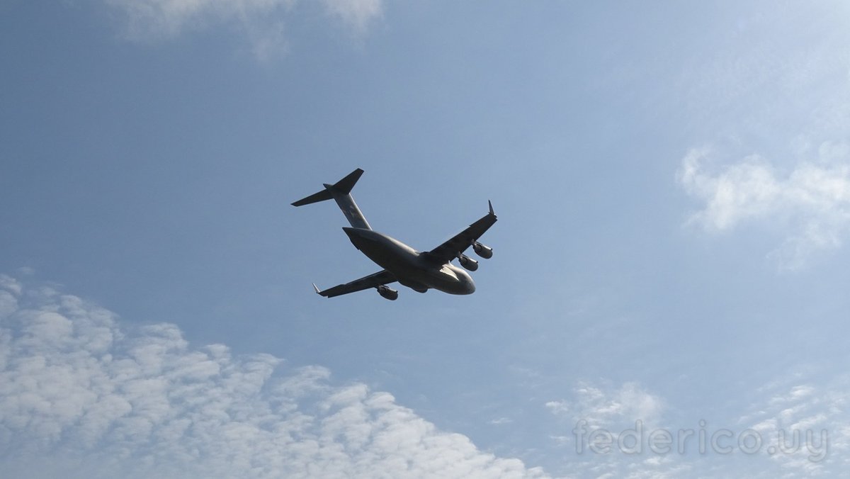 RadarFeeders's tweet photo. C-17A Globemaster de la @usairforce (🇺🇲 10-0214) despegando por pista 06 de @aerodecarrasco hace un rato.

📷 @Fedelosa https://t.co/i6Ucf5Pm7Q