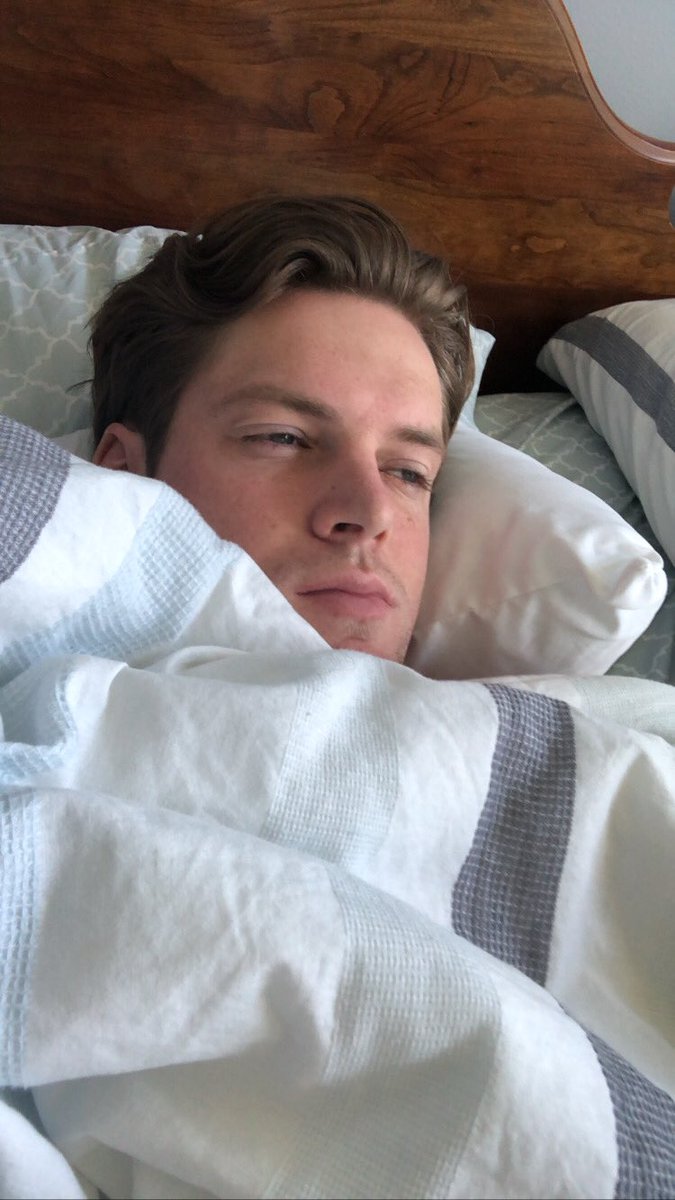 CaucasianJames's tweet image. good morning :)