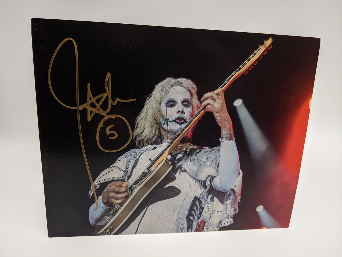 VIPmusicbiz's tweet photo. Who's missing live music and meet &amp; greets?Here are some cool items from the guitar genius @john5guitarist from 2019. https://t.co/lZFDReWuFs