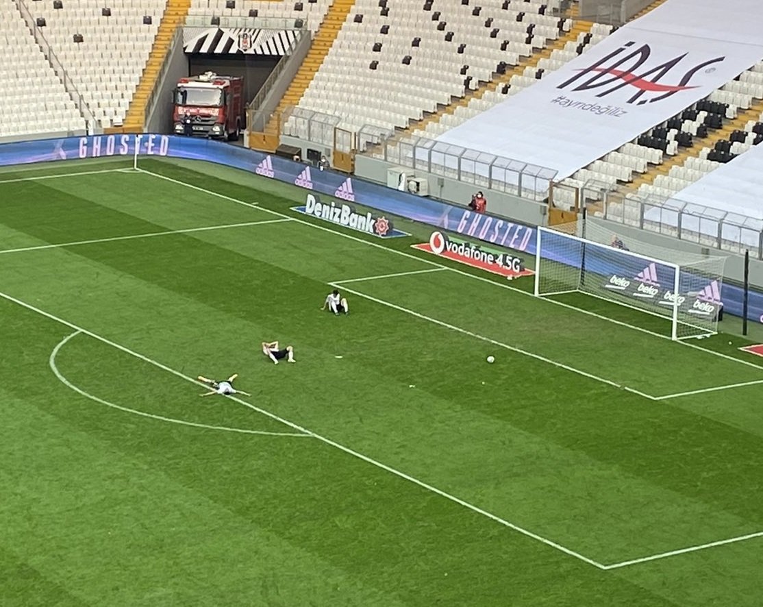 BJKretweets's tweet photo. Yazık ya şu adamların emeğine yazık şu adamlar kadar mücadele etsek net alırdık maçı tebrikler Josef ve Montero 👏👏 https://t.co/XpBRwJSiIc