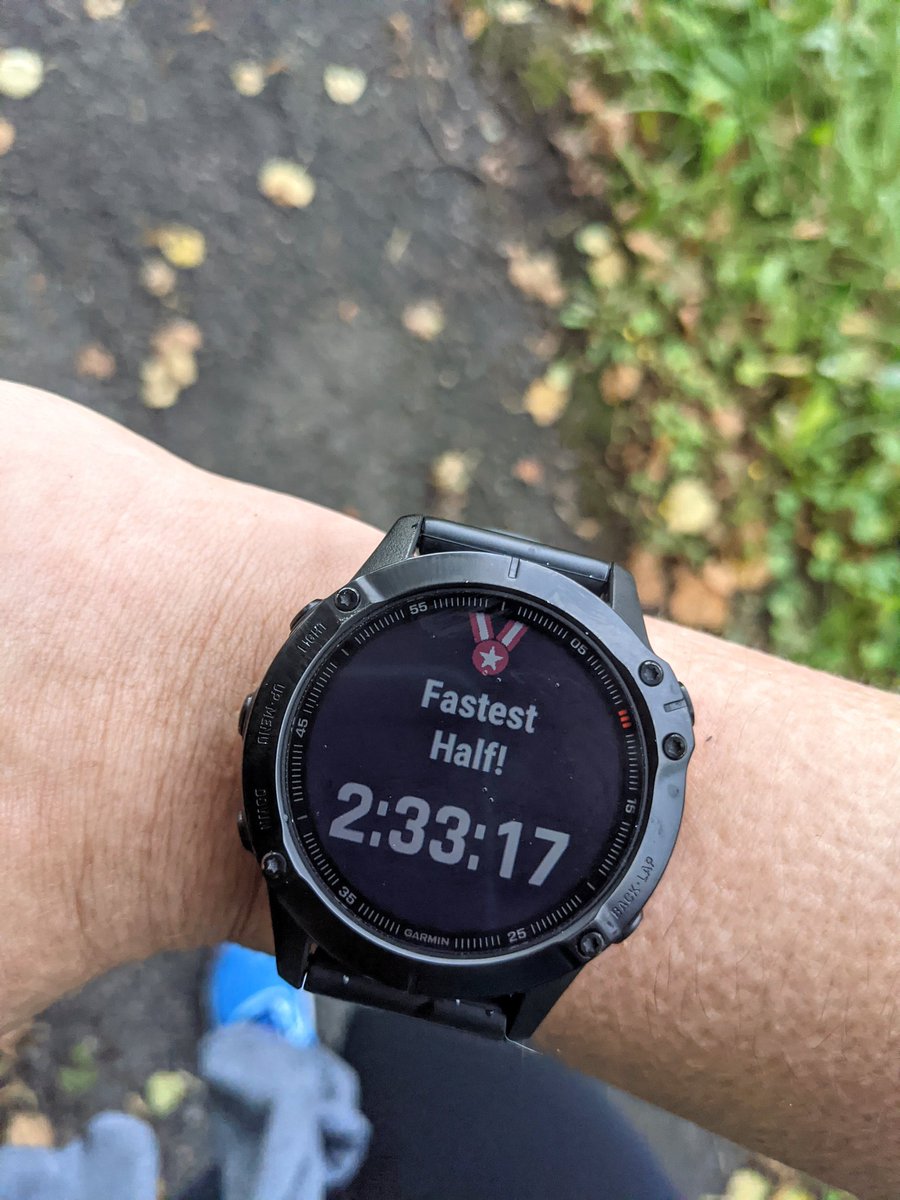ItsameSarmo's tweet photo. 17 miles done.
Am now dead
My calf held up really well, though I could still feel it was tight. My hips on the other hand now feel like concrete LOL.
Why do we do this to ourselves?
#longrun #longrunproblems https://t.co/5kceAM3cAQ