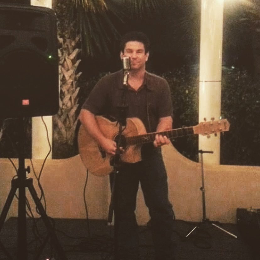 Thom Blasberg is playing from 11-3pm today on our Patio #sundayvibes #lulus #lulusoceansidegrill #patio #rainraingoaway