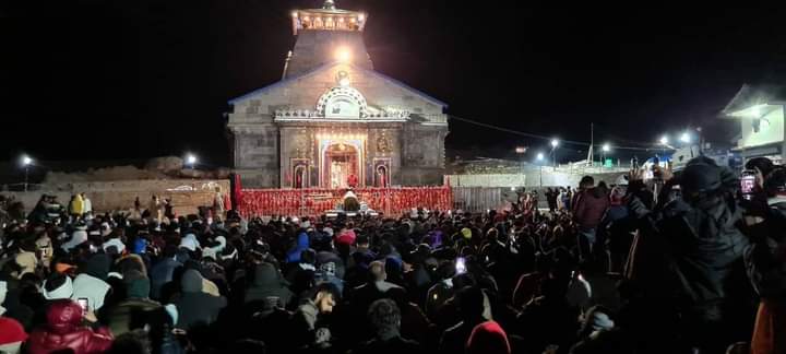 लौट आई____बाबा के घर की रौनक
जय श्री केदार_हर हर महादेव के जयकारो से गुंजायम हुआ केदार नाथ धाम____
यात्रा की जानकारी_यात्रा हेतु सम्पर्क करें___8979266991 https://t.co/gKEMEBWoyG