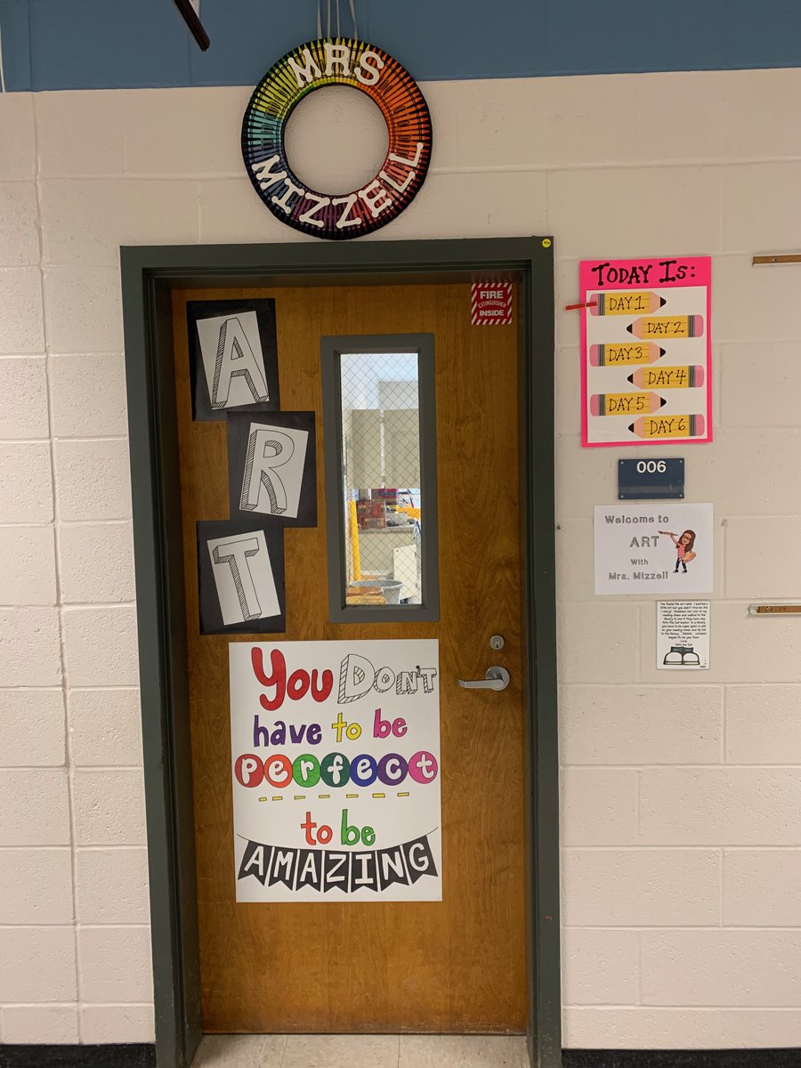 bullard_art's tweet photo. I'm so excited to welcome all the @bullardbulldogs artists back from Fall Break! I can't wait to see you in class, whether it's face to face or virtually! #CobbArtRocks #ArtsEdGa https://t.co/I1mG4ay0Yz