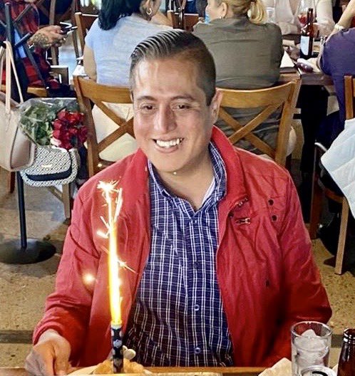 luzelenaarella4's tweet photo. Celebramos la vida y amistad de ⁦@PacoAlonso80⁩ #FelizCumpleaños 🎂🎉 https://t.co/7Wt5YR8vK2