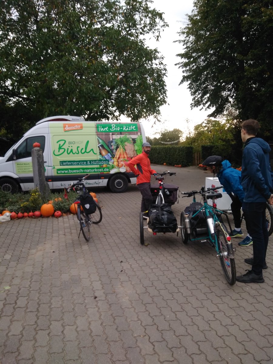 Team Flensburg/Kiel am Tag 1 der #schokofahrt unterstützt. Münster - Weeze, Windschatten und Motivation spenden, aufladen und dann leider der Abschied. Morgen ruft die Arbeit...