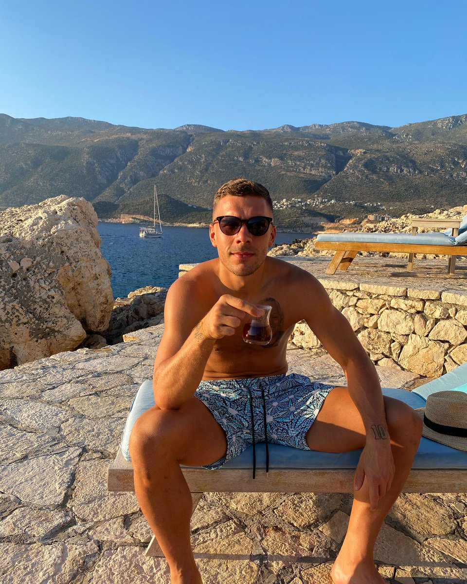 Lukas Podolski Com Another Day Another Cay Enjoy Lp10 Turkiye