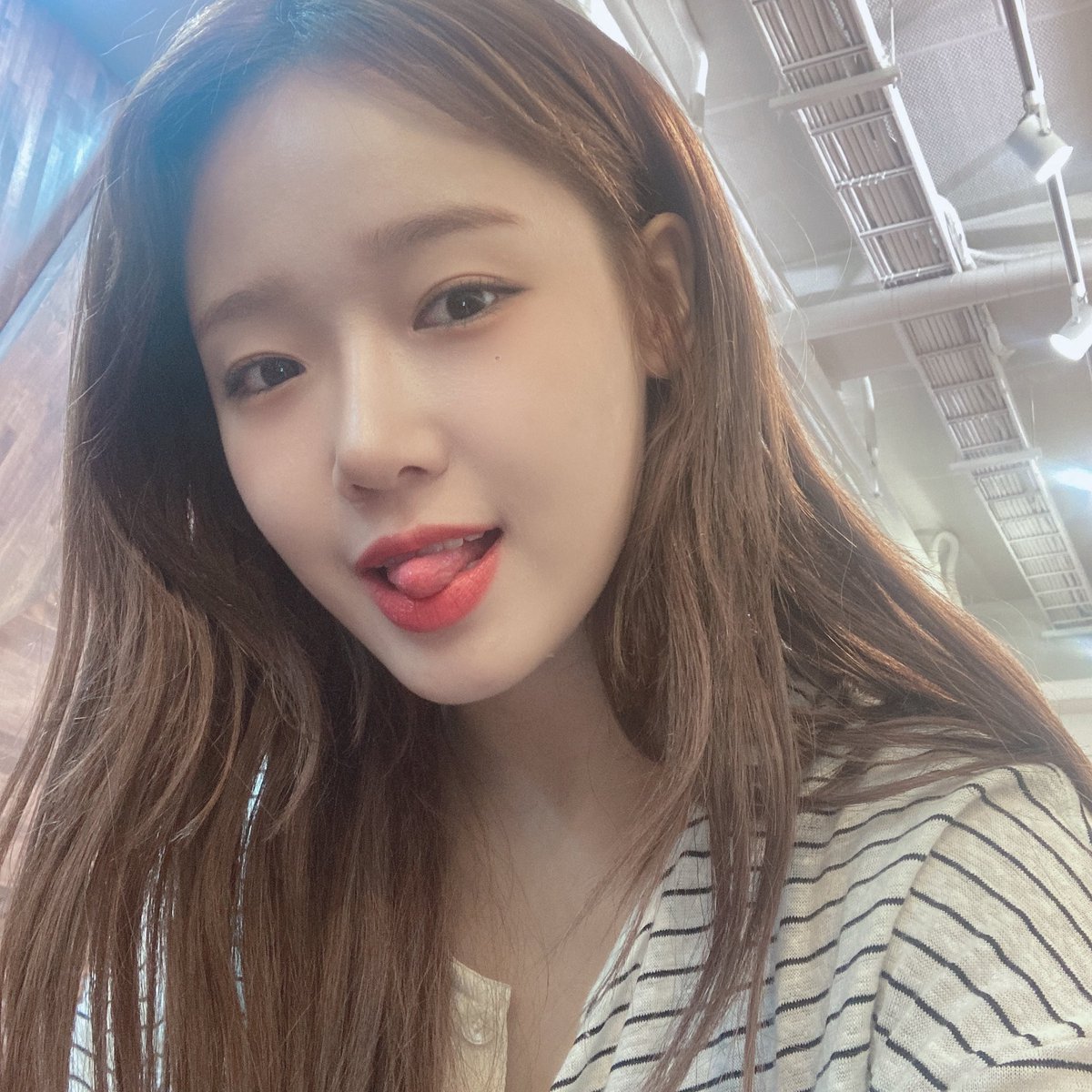 WekiMeki's tweet photo. 내 꿍꺼

#유정🌻 https://t.co/8f1iZ3AjI5
