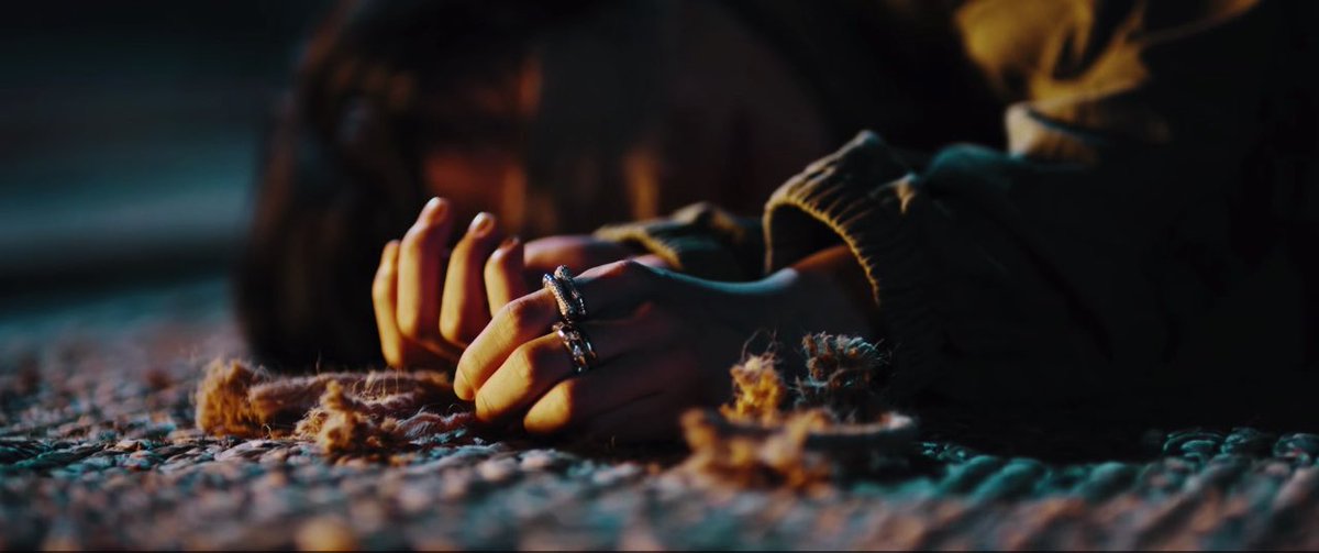 also note when agust d is ‘executed’ the light shines on his hands, painting them red and i think this is to show how these are the hands that shoot the king in the end and cause an end to corruption.