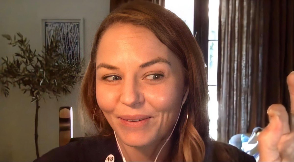 MissionJMo's tweet photo. #FinallyFirstItalianConWithJen #JenMorrison #JenniferMarieMorrison #JMo #GalaxyConLive #Screenshoot #GalaxyConLive3Ottobre2020 #OperationWeWantJenniferMorrisonInItaly #OperationJMo #ItalianConventionWithJen #ItalianConvention #ItalianFans #FacebookGroup https://t.co/mzCSFBNMHK
