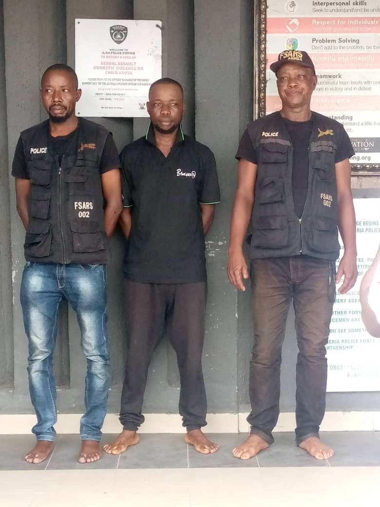 14/ FSARS under IGP Adamu have gone rogue, patrolling Nigerian streets in rickety vans, looking for innocent Nigerian youths to brand Internet Fraudsters (Yahoo boys), in a bid to extort them. FSARS have gone so rogue that its operatives now move about with POS machines?