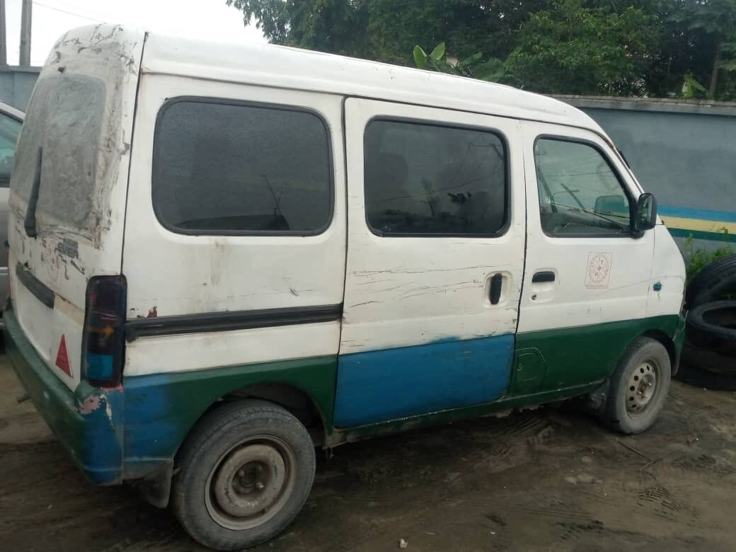 14/ FSARS under IGP Adamu have gone rogue, patrolling Nigerian streets in rickety vans, looking for innocent Nigerian youths to brand Internet Fraudsters (Yahoo boys), in a bid to extort them. FSARS have gone so rogue that its operatives now move about with POS machines?